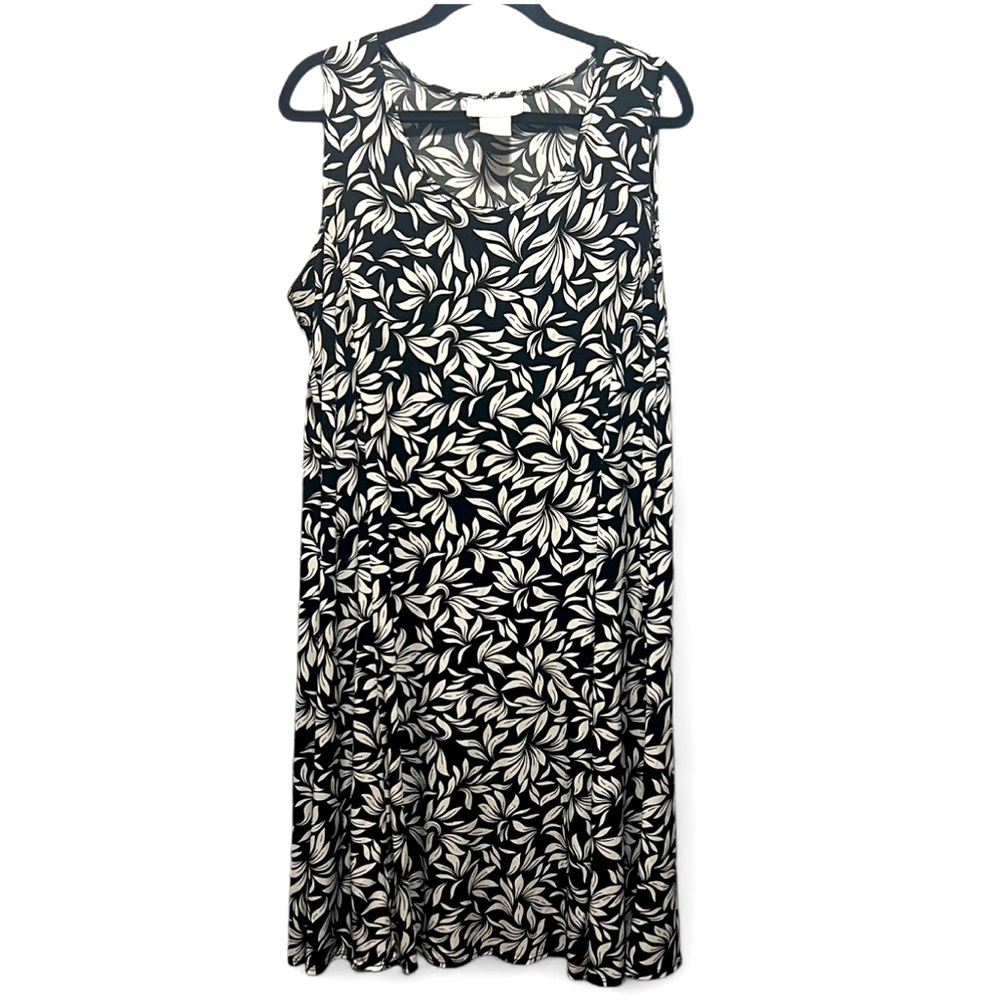 Susan Graver Black and White Leaf Print Dress
